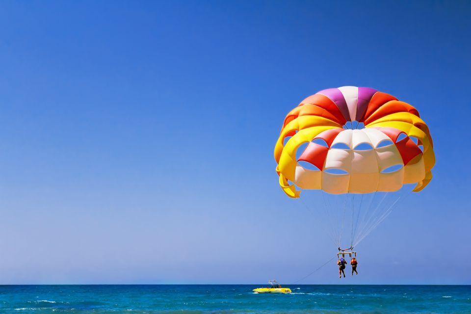 Hurghada: Avventura in parasailing sul Mar Rosso