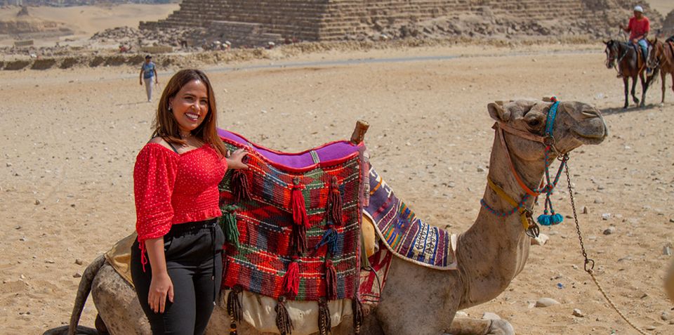 Tour Guidato al Tramonto in Cammello alle Grandi Piramidi di Giza